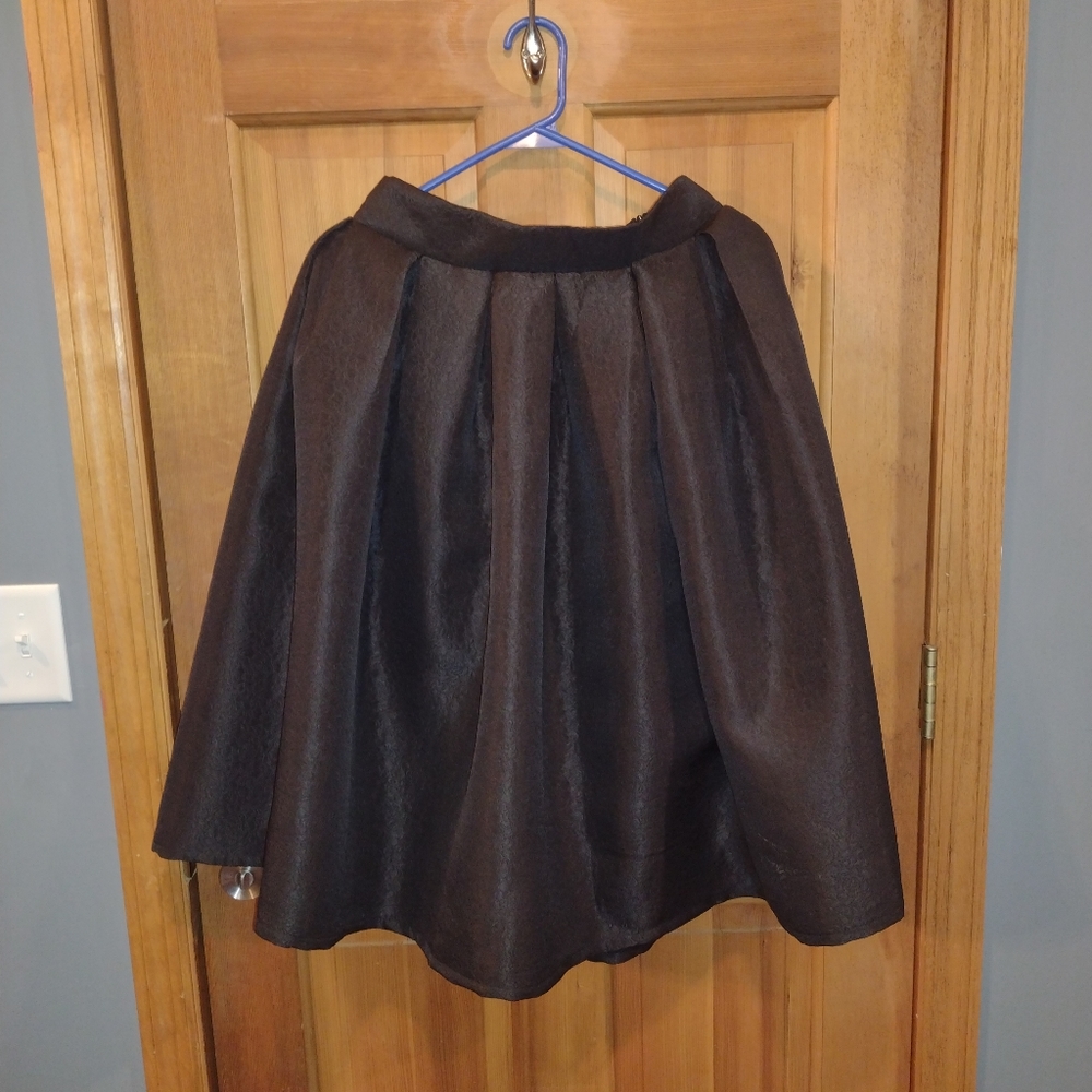 Women's black floral Chicwish skirt NWT Size M
